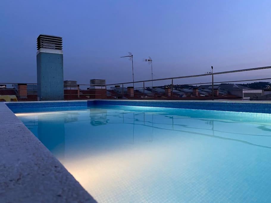 Piscina En Centro De Terrassa公寓 外观 照片